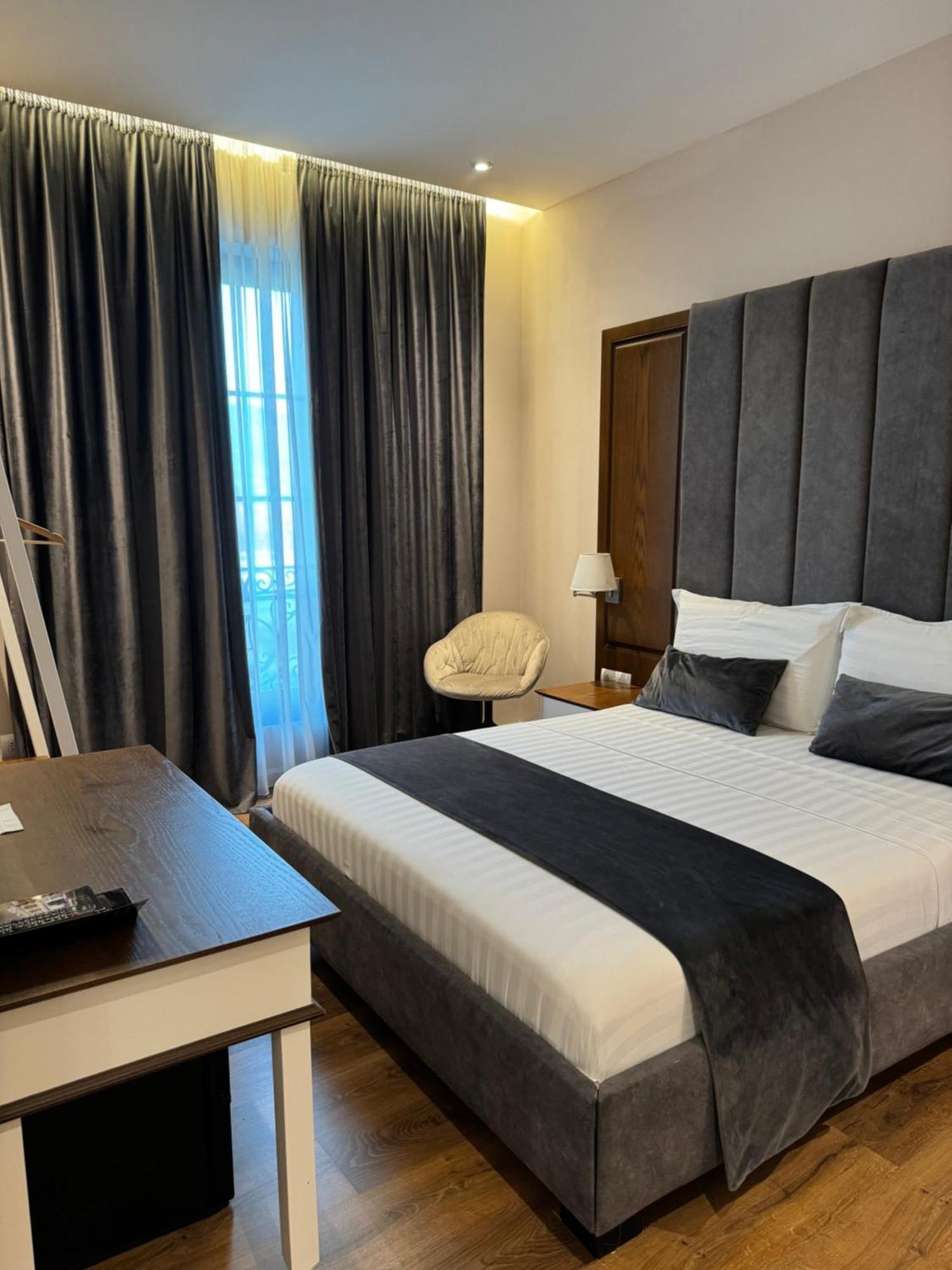 Arberia Palace Hotel Fushe Milot Exterior foto
